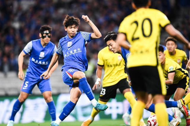 开云网页版中国官网-【中超】米内罗2射1传刘诚宇破门 申花4比0西海岸