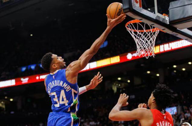 Kaiyun开云中国官网-字母哥连续打出逆天数据 布登霍尔泽却高兴不起来